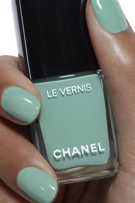 chanel le vernis nail gloss vert|Chanel long wear nail polish.